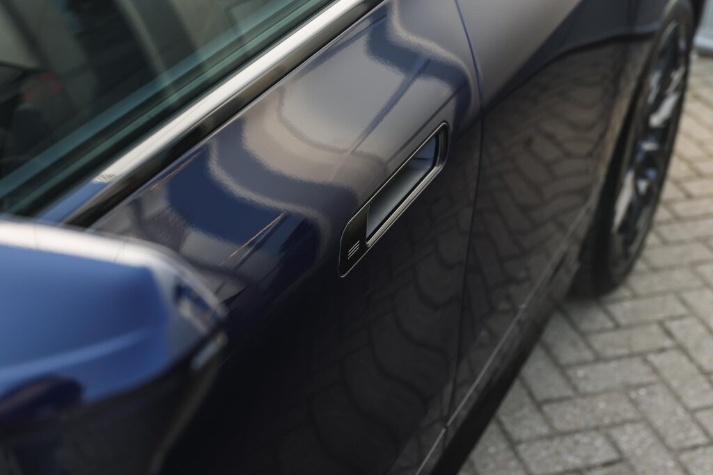 BMW iX 33