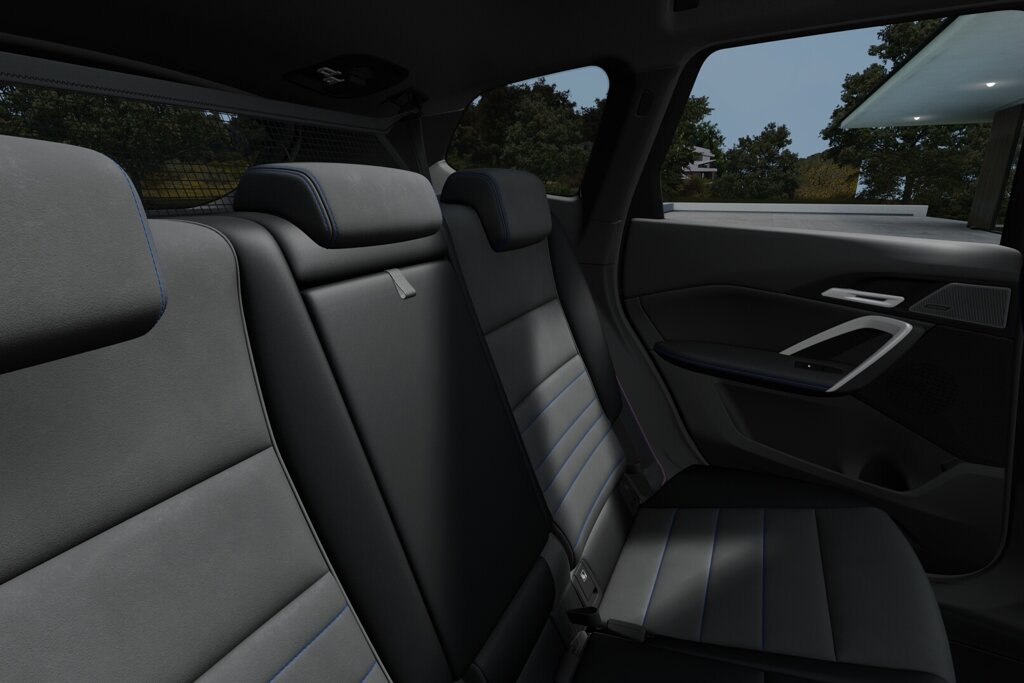 BMW iX1 11