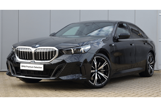 BMW 5 Serie 550e xDrive M Sport Automaat