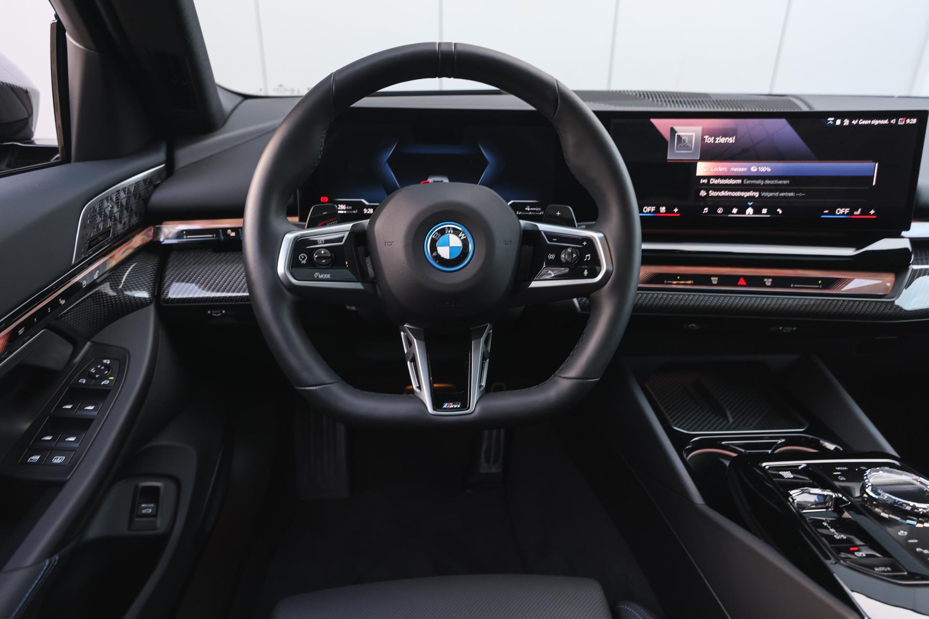 BMW 5 Serie 550e xDrive M Sport Automaat