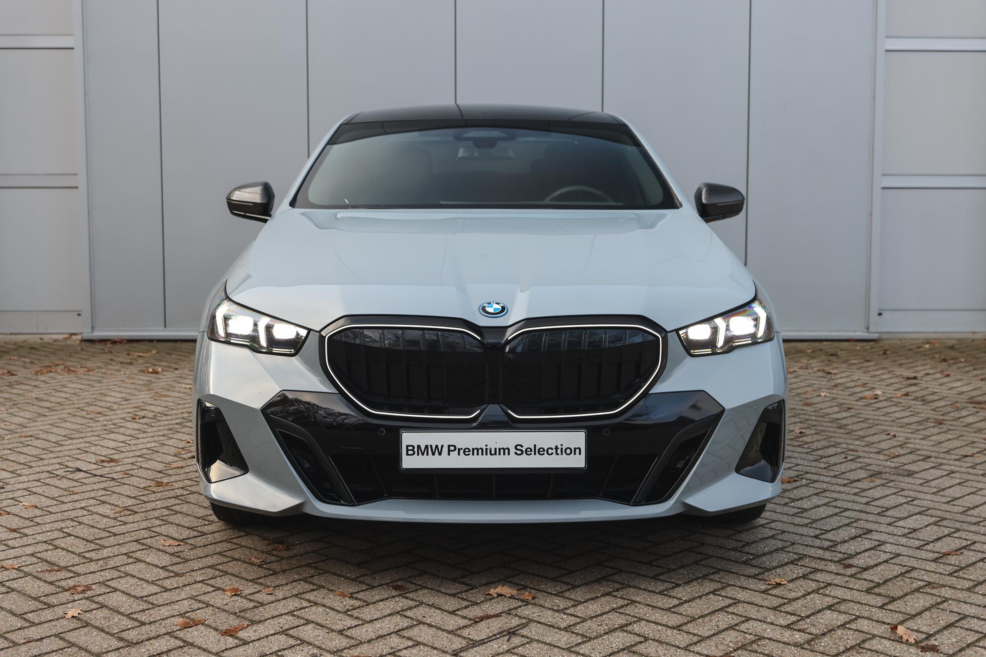 BMW 5 Serie 550e xDrive M Sport Automaat