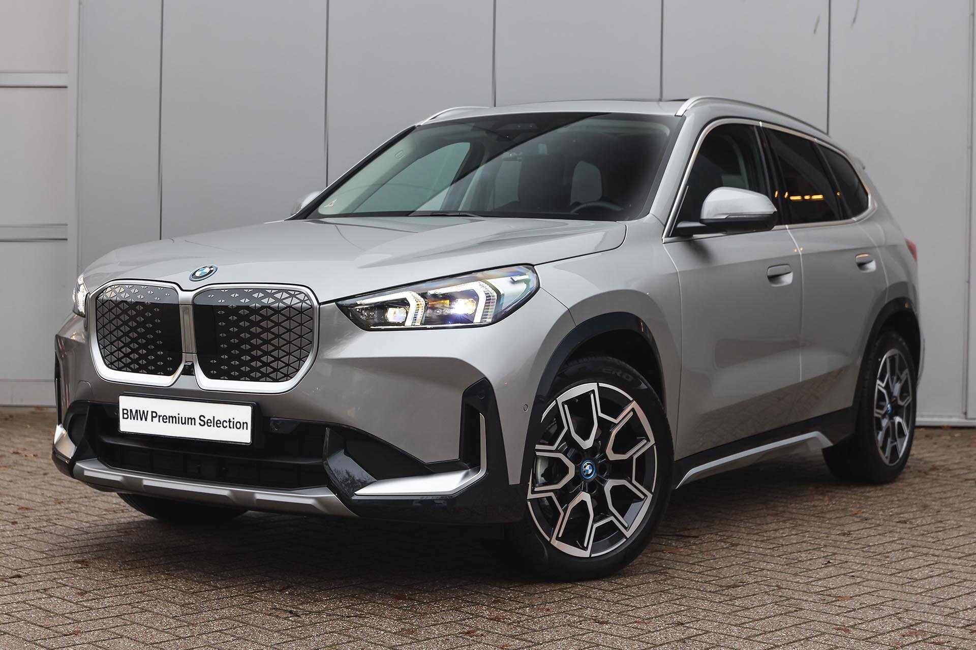 BMW iX1 eDrive20 High Executive xLine