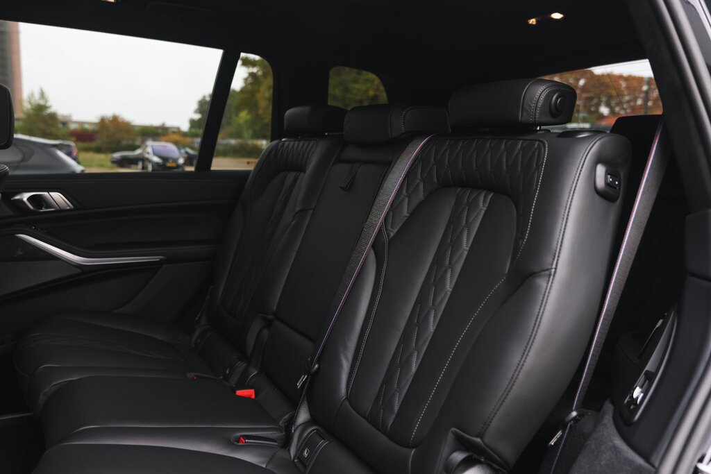 BMW X7 11
