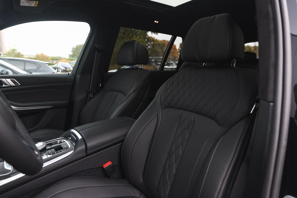 BMW X7 14
