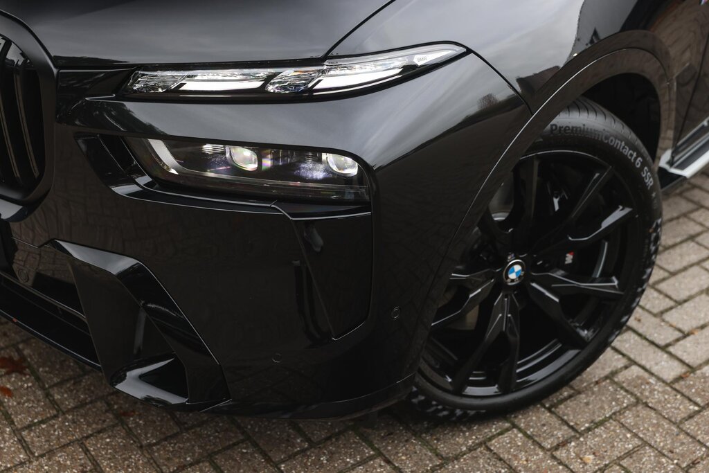 BMW X7 38