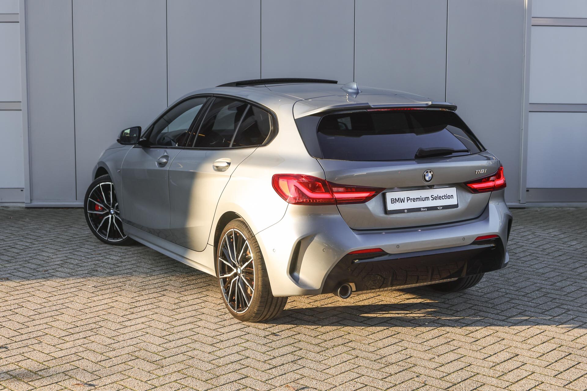 BMW 1 Serie 118i High Executive M Sport Automaat - Afbeelding 2