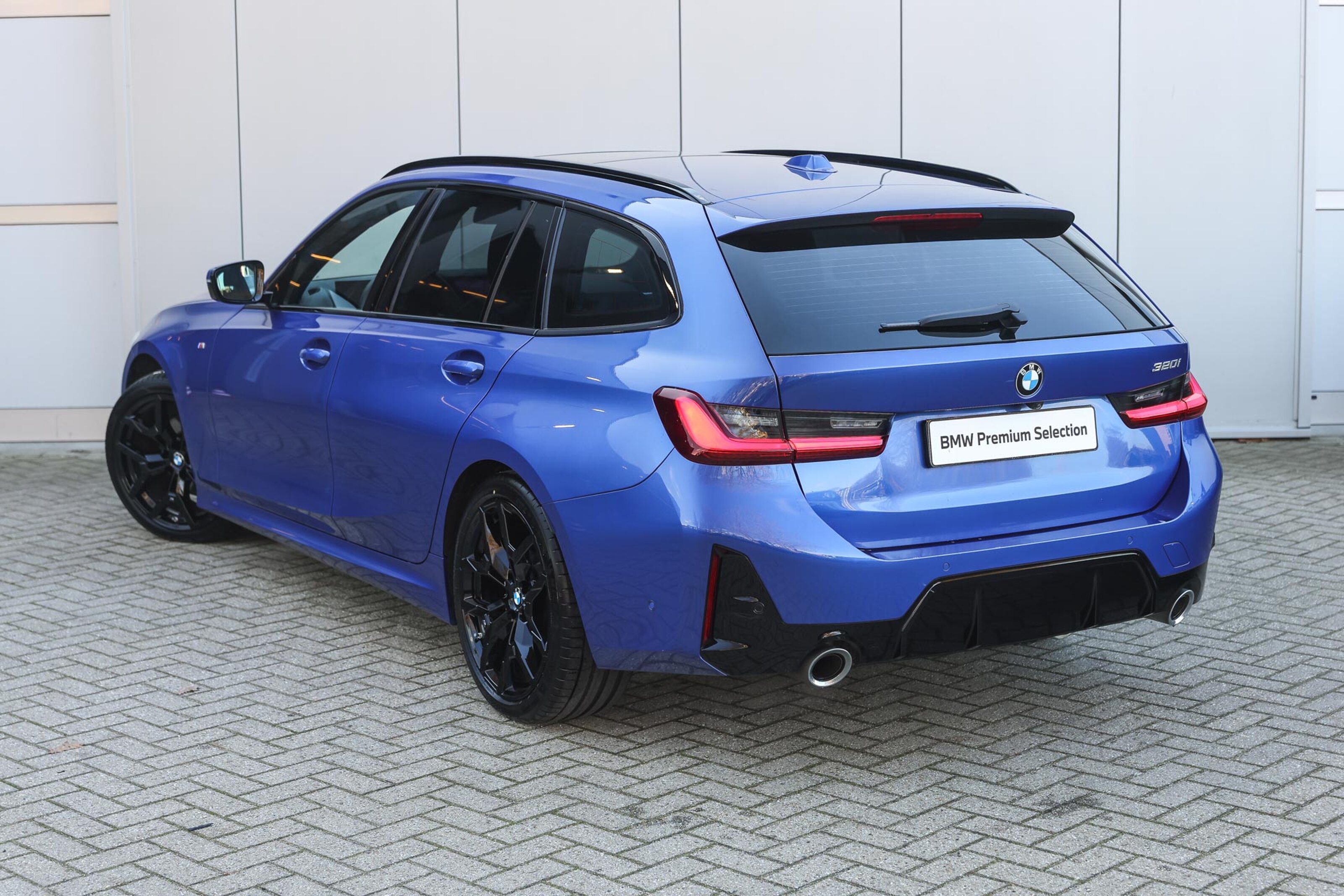 BMW 3 Serie Touring 320i M Sport Automaat