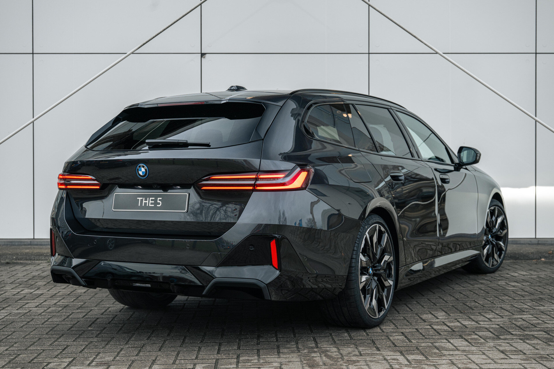 BMW 5 Serie Touring 530e M Sport Automaat - Afbeelding 2