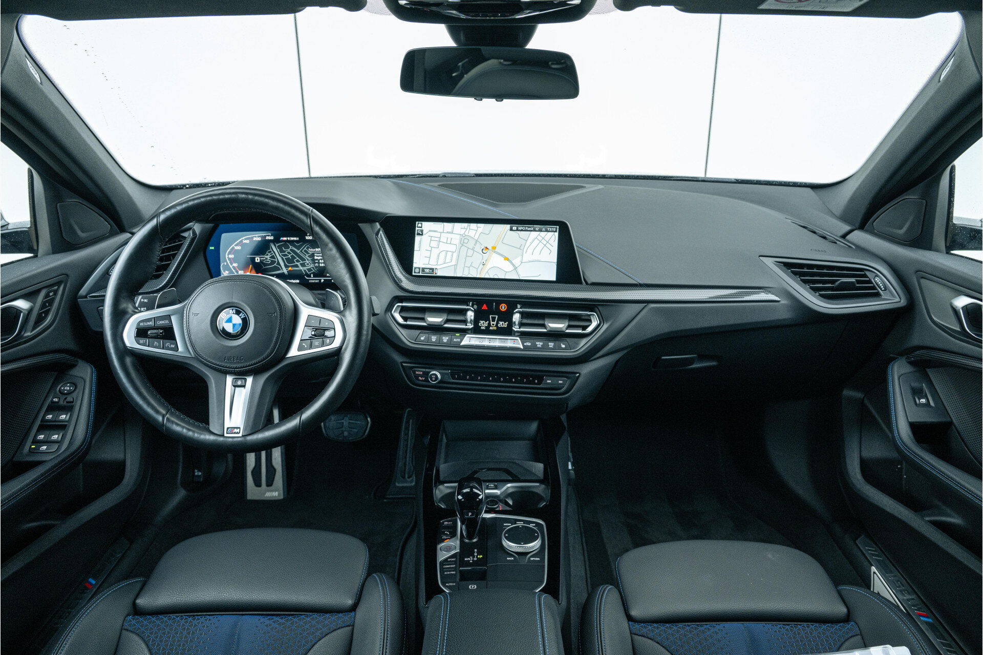 BMW 1 Serie M135i xDrive High Executive M Sport Automaat - Afbeelding 3