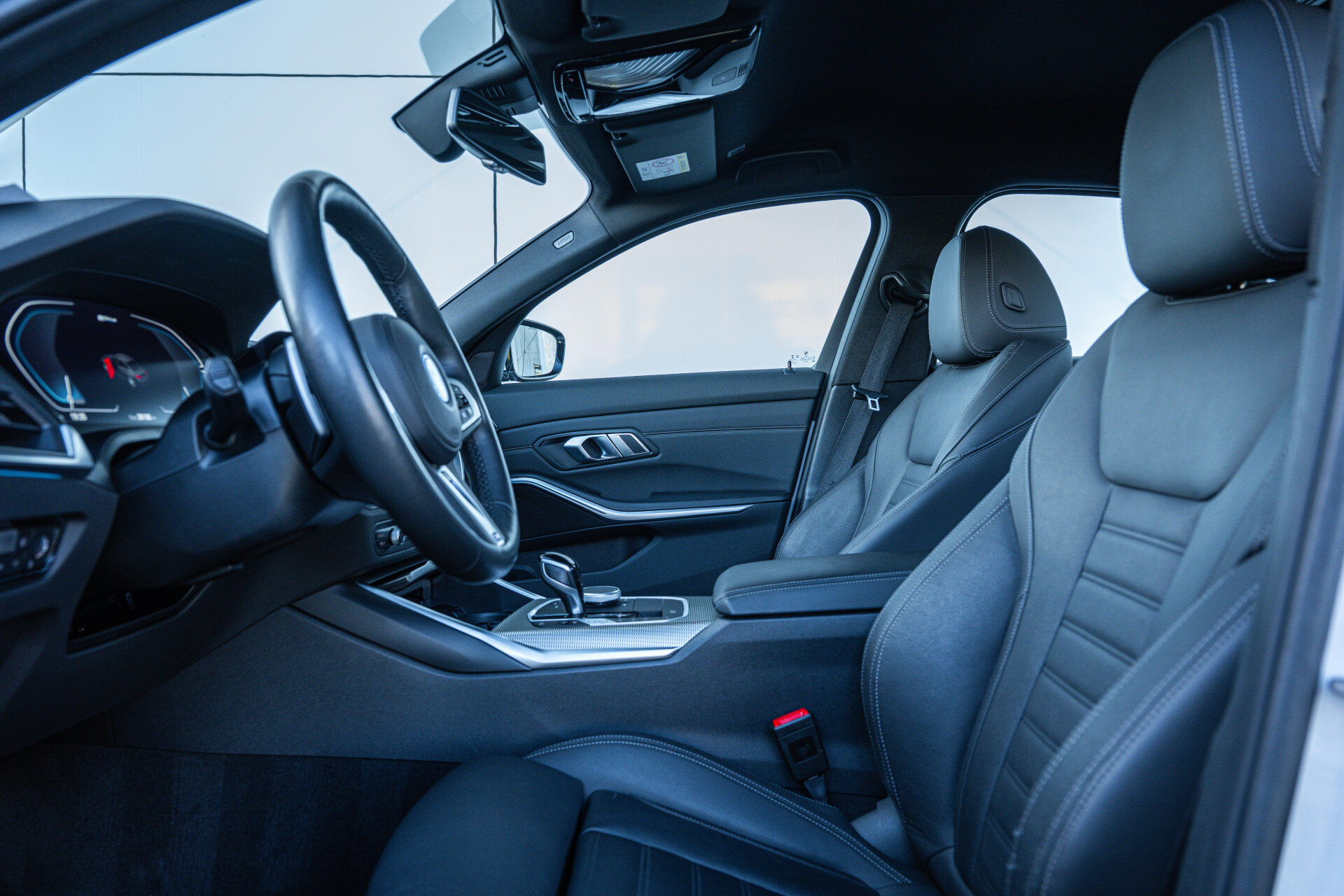 BMW 3 Serie 320e High Executive M Sport Automaat - Afbeelding 4