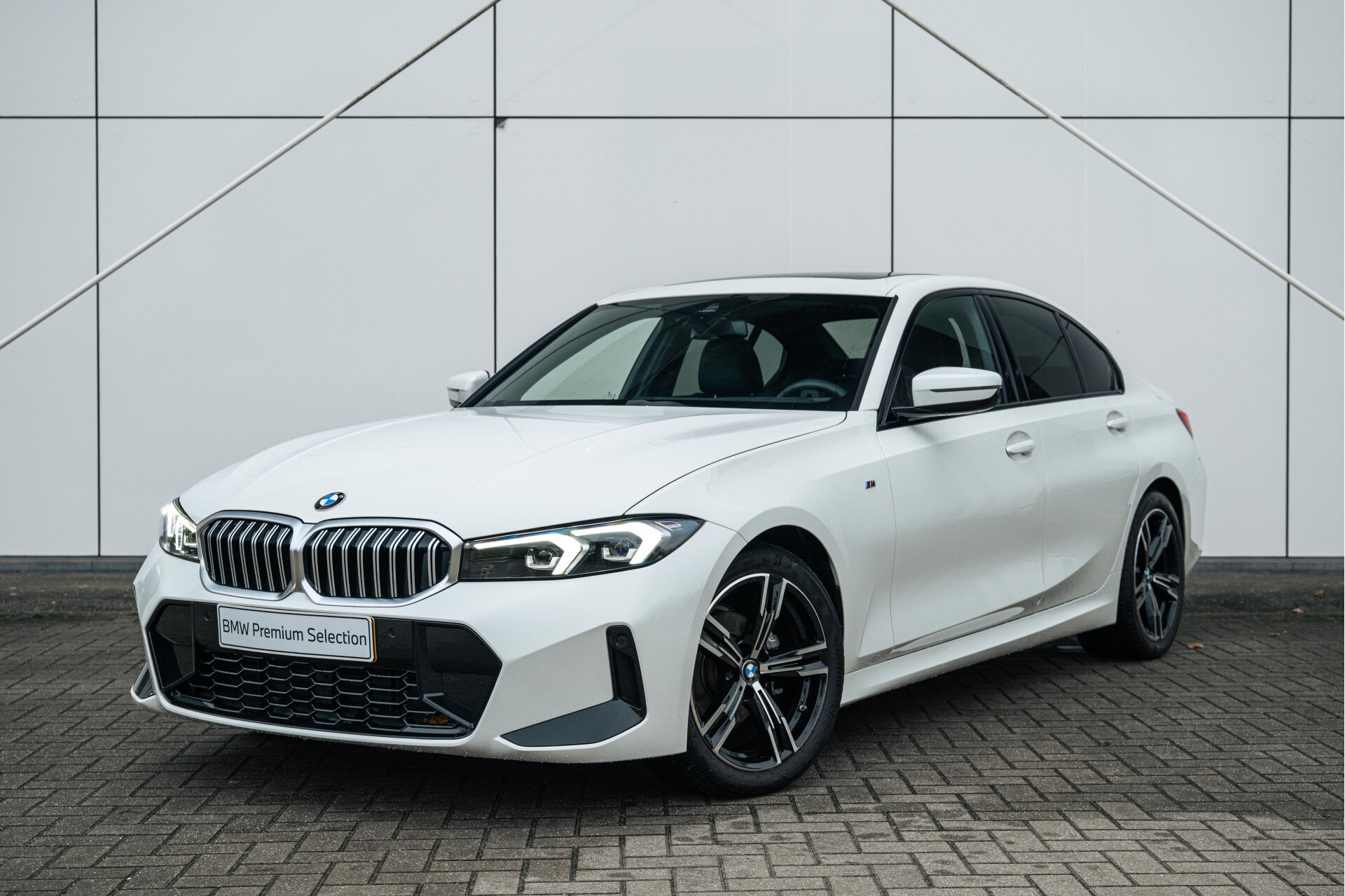 BMW 3 Serie 318i M Sport Automaat