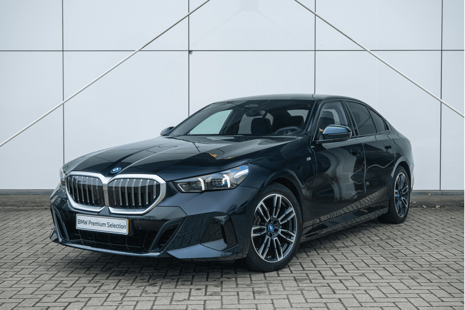 BMW 5 Serie 530e M Sport Automaat - Afbeelding 1