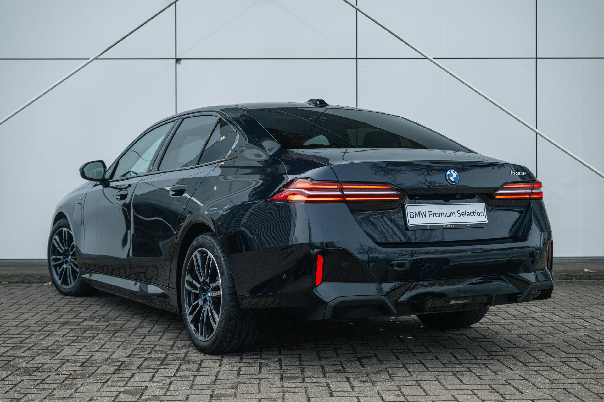 BMW 5 Serie 530e M Sport Automaat - Afbeelding 2