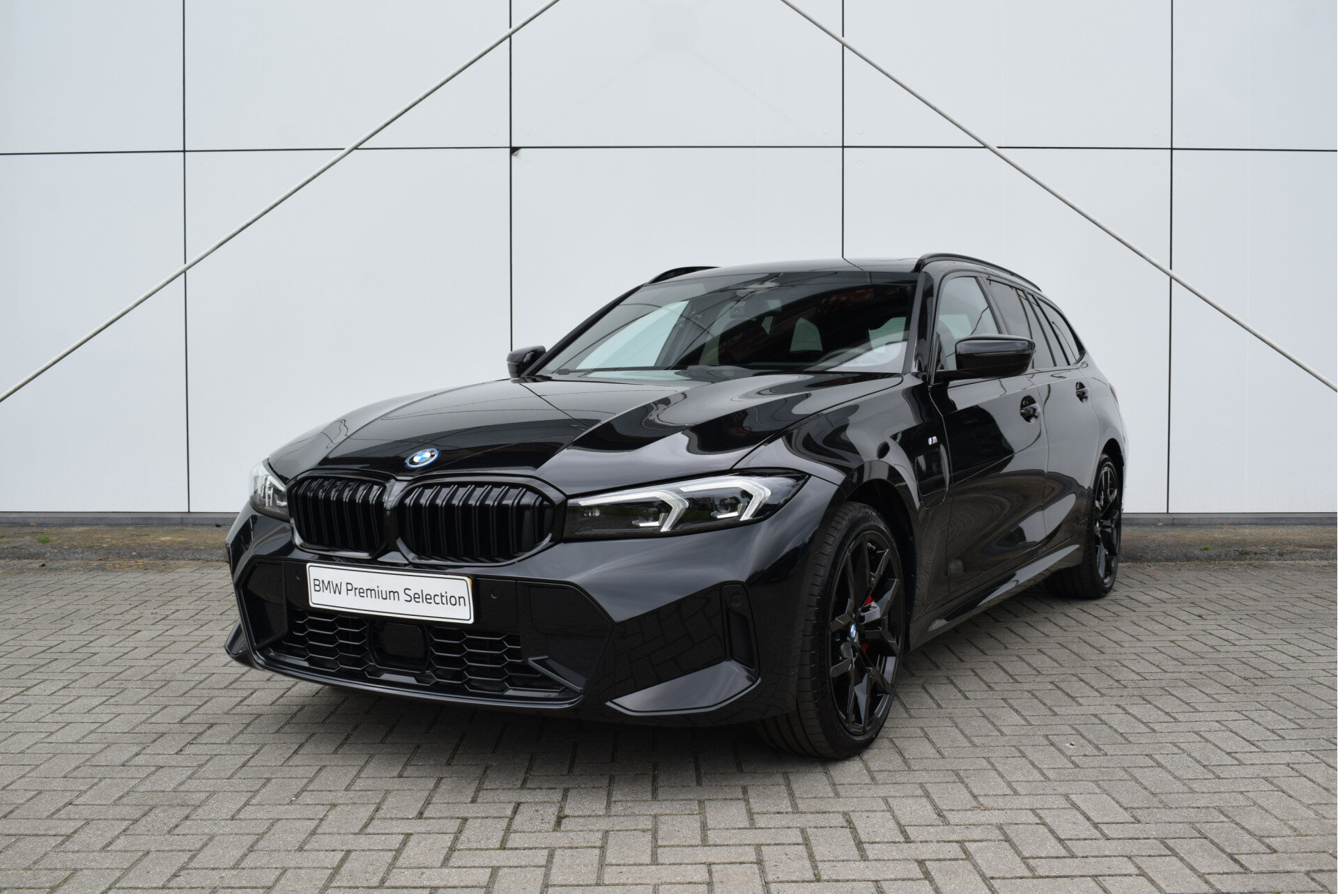 BMW 3 Serie Touring 330e xDrive M Sport Automaat