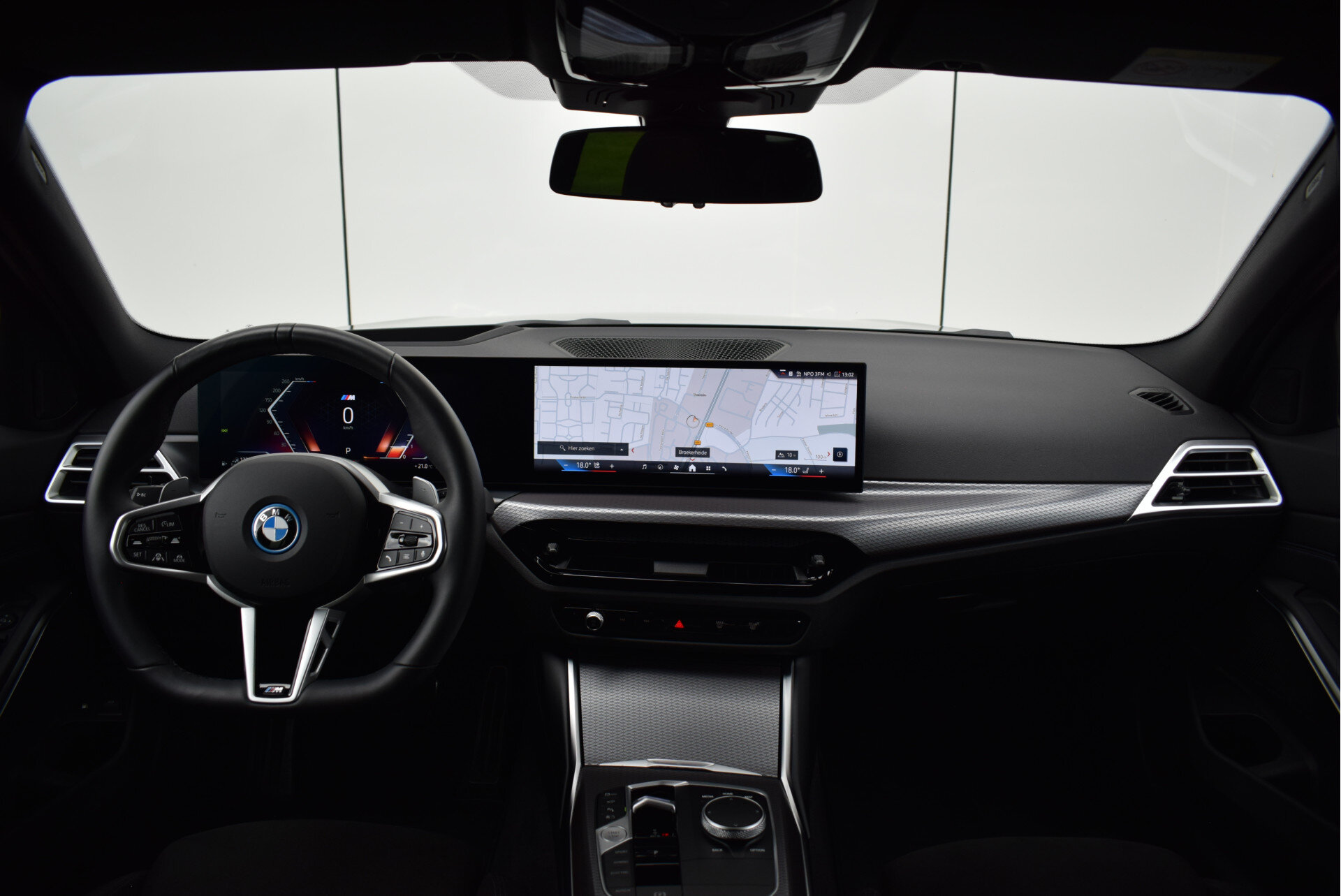 BMW 3 Serie Touring 330e xDrive M Sport Automaat - Afbeelding 3