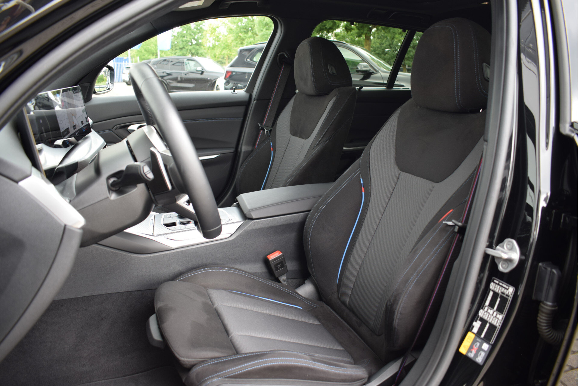BMW 3 Serie Touring 330e xDrive M Sport Automaat - Afbeelding 4