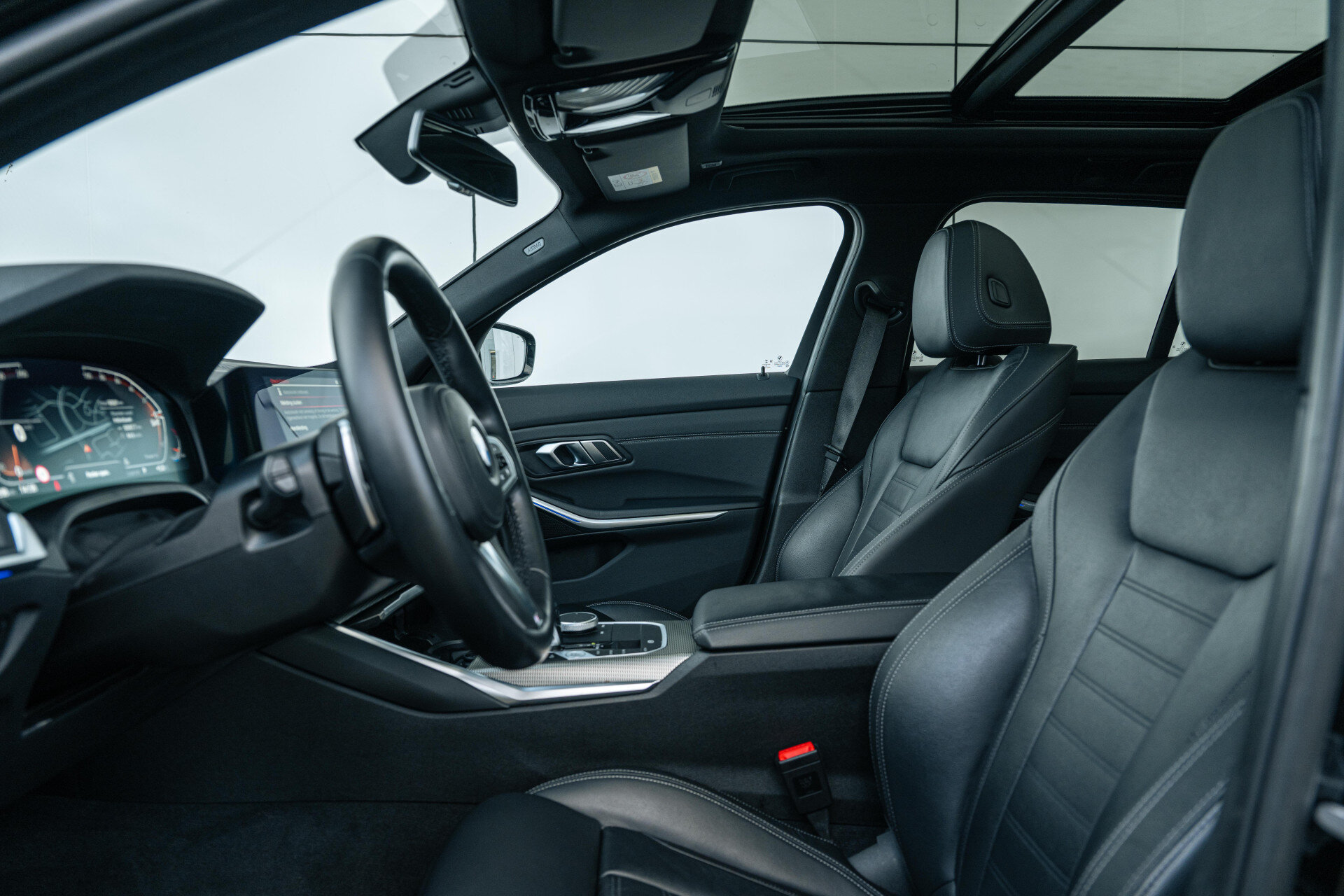 BMW 3 Serie Touring 330i High Executive M Sport Automaat - Afbeelding 4