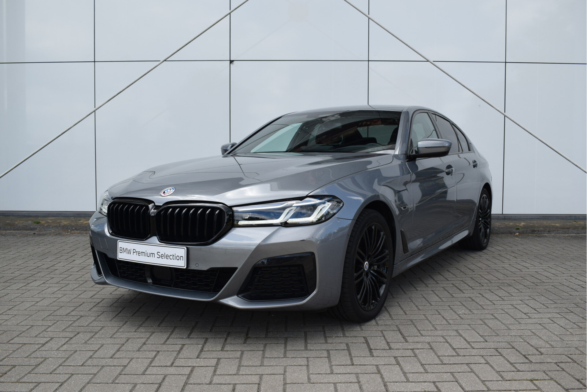 BMW 5 Serie 545e xDrive High Executive M Sport Automaat