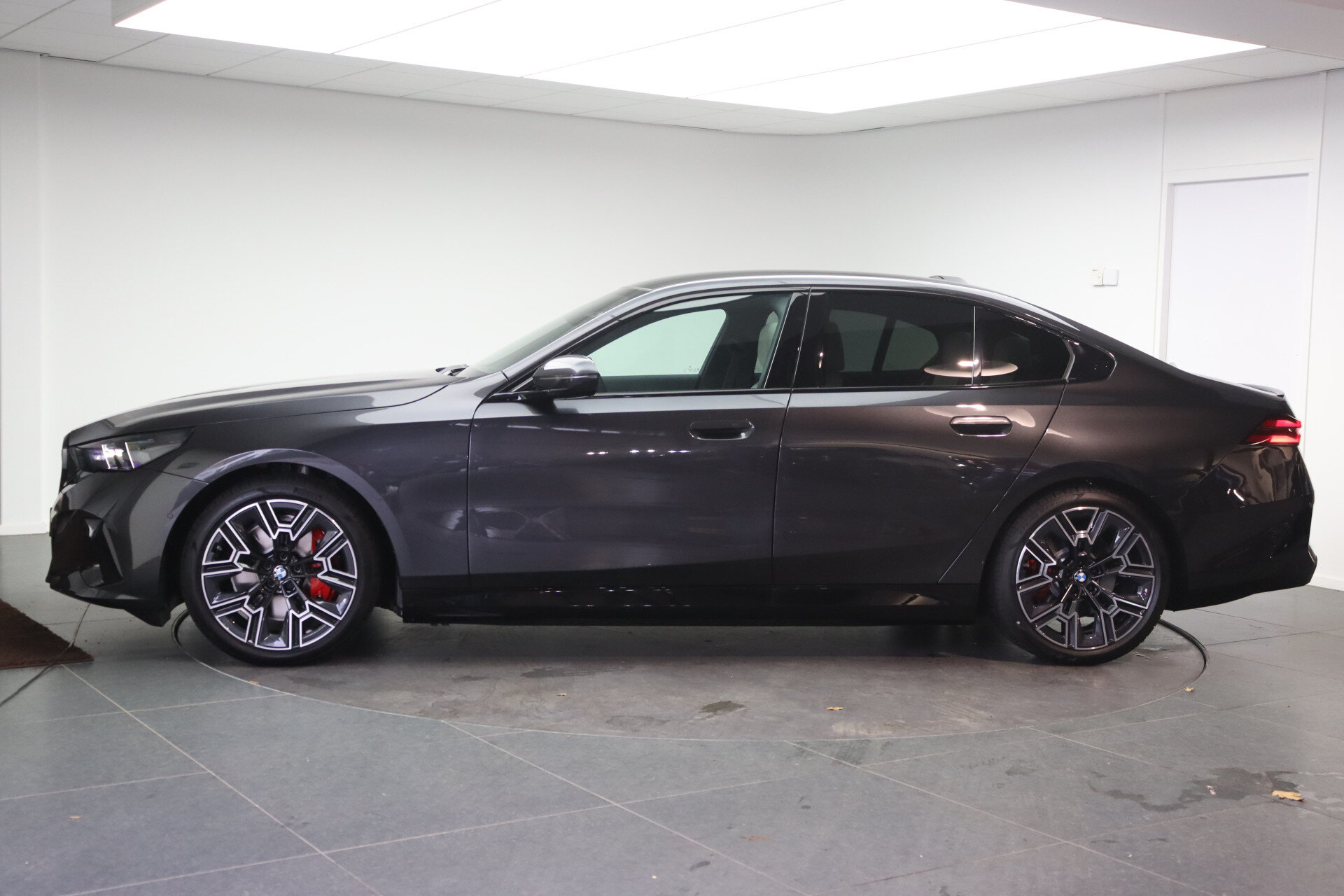 BMW i5 eDrive40 M Sport - Afbeelding 2