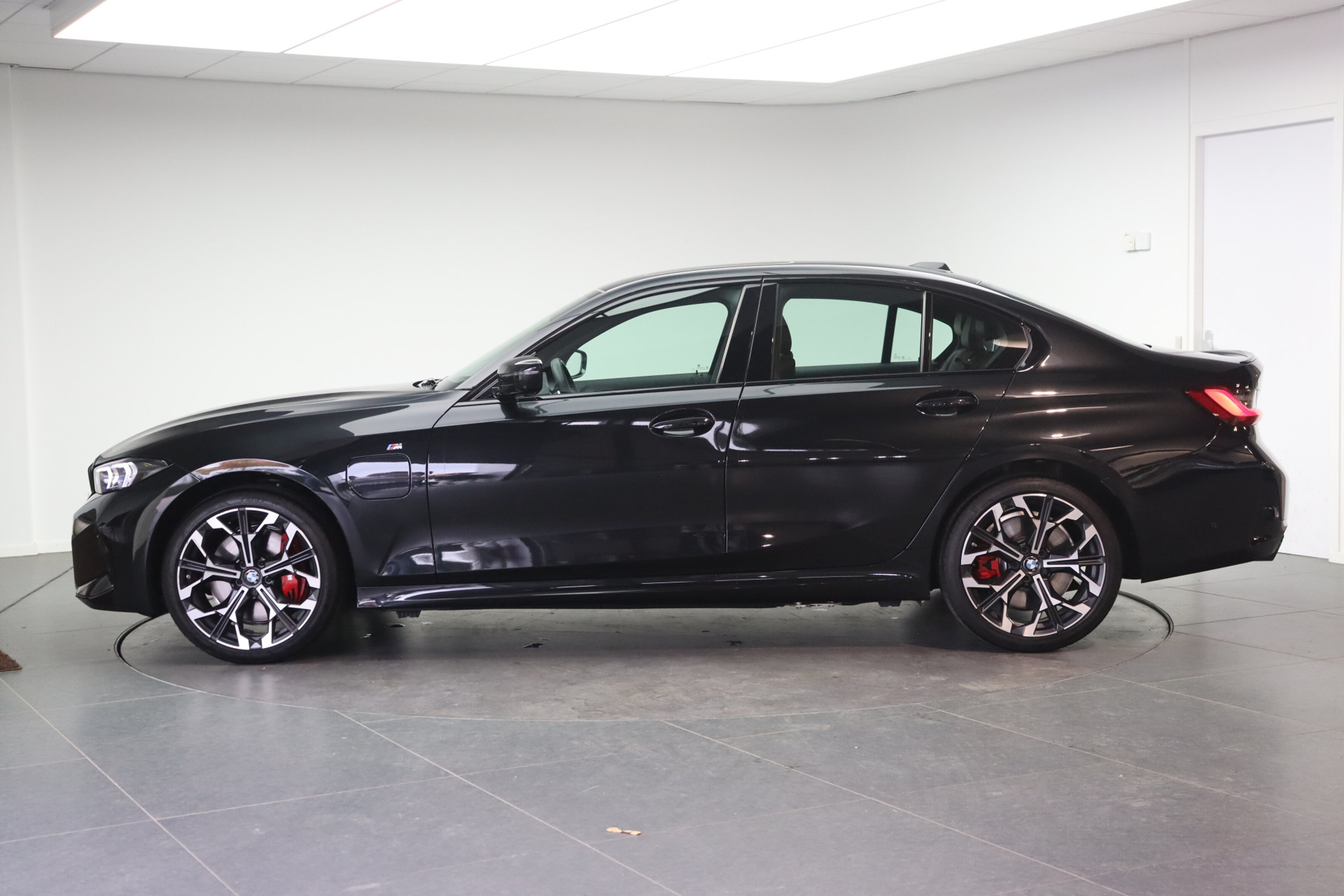 BMW 3 Serie 330e High Executive M Sport Automaat