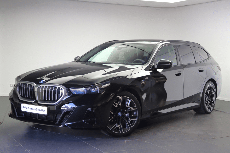 BMW 5 Serie Touring 530e M Sport Automaat - Afbeelding 1