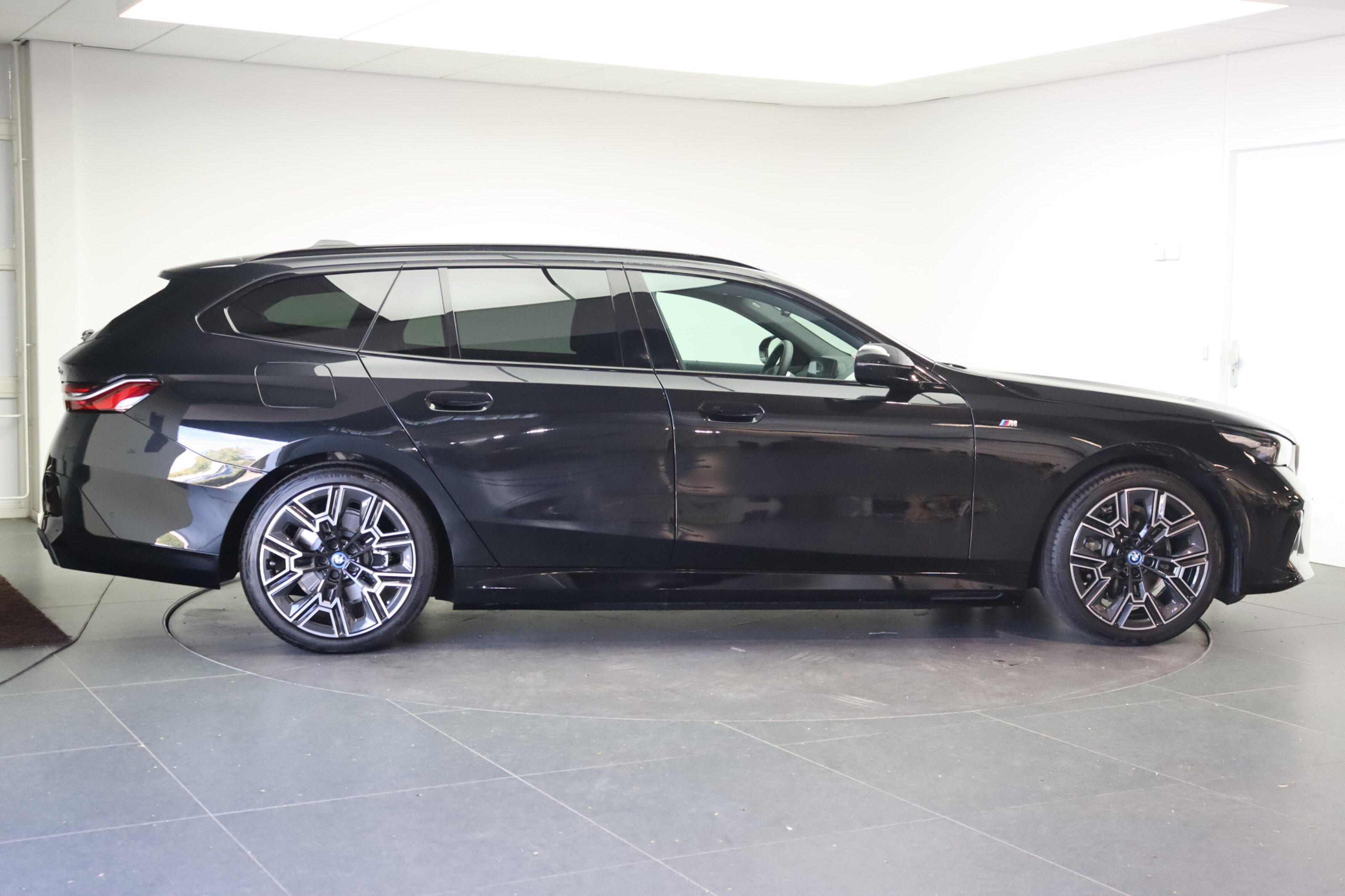 BMW 5 Serie Touring 530e M Sport Automaat