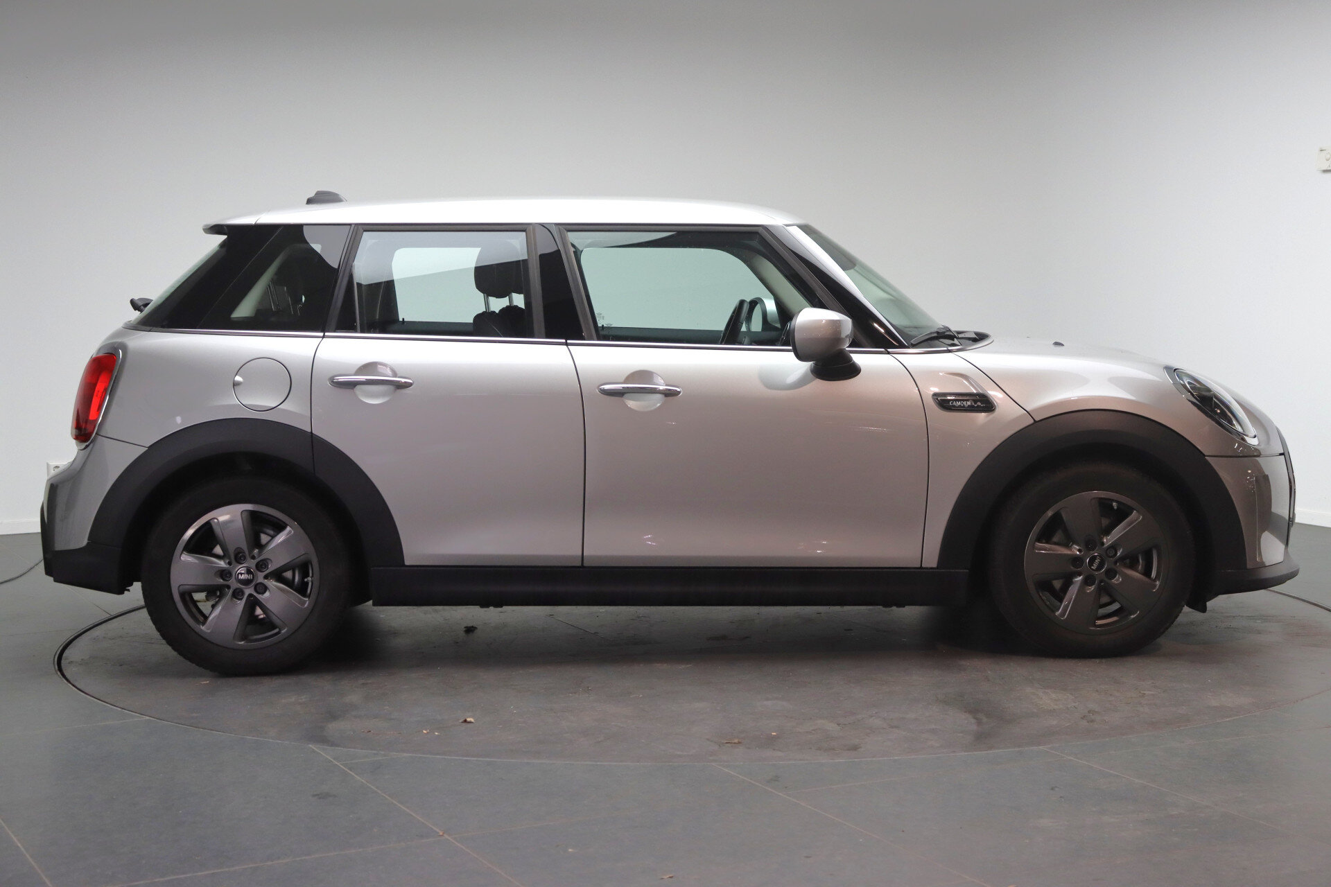 MINI Cooper Hatchback Classic Automaat - Afbeelding 4