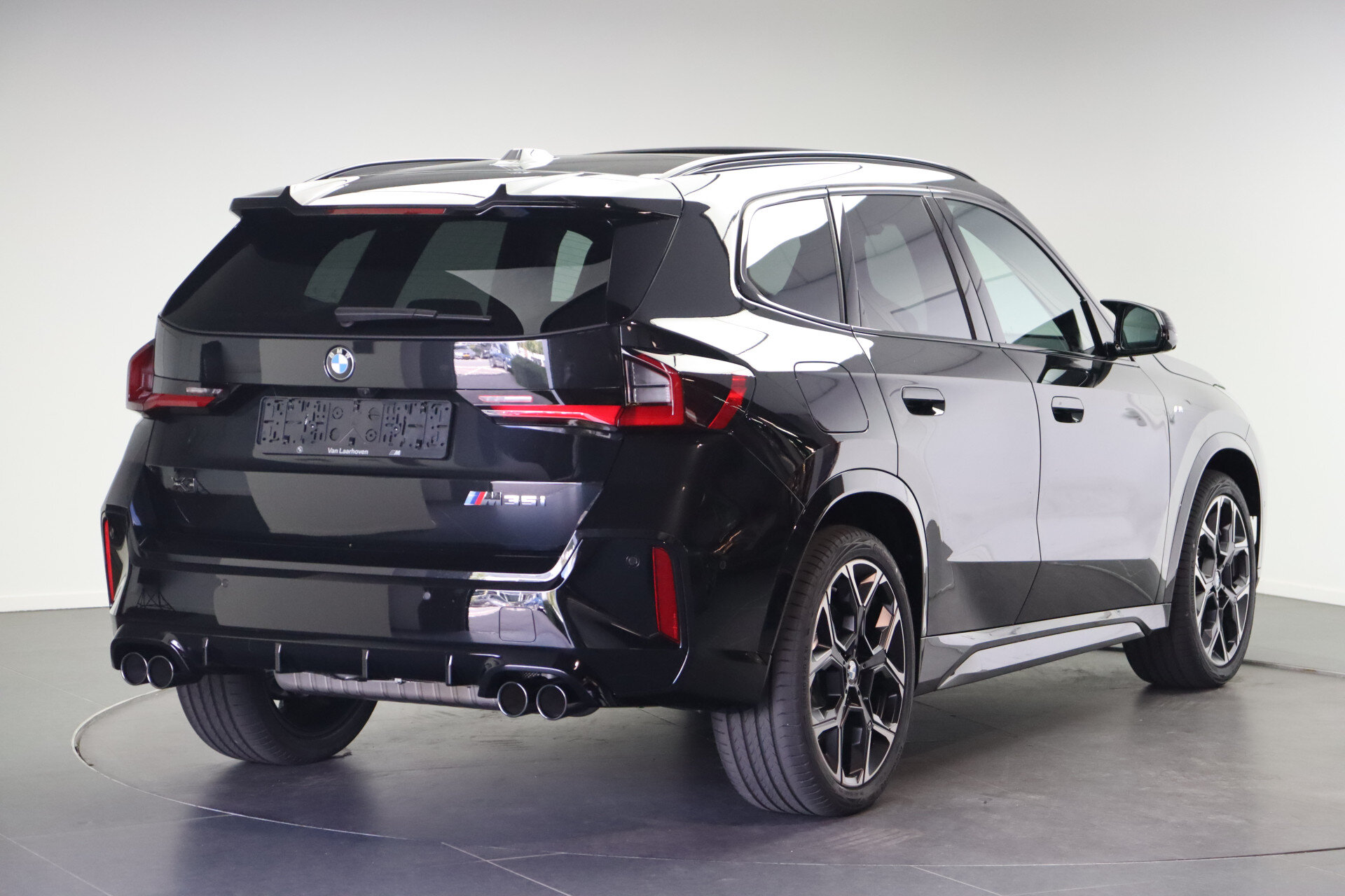 BMW X1 M35i High Executive M Sport Automaat - Afbeelding 3