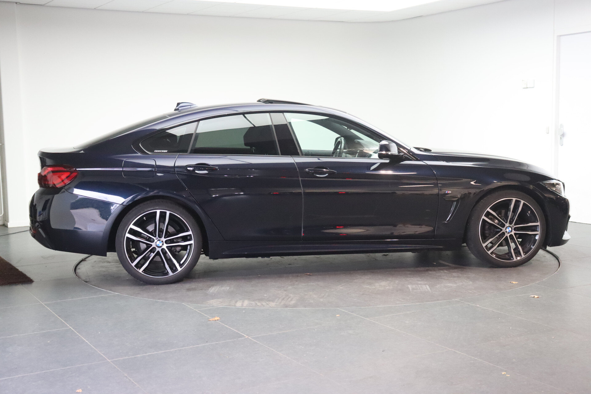 BMW 4 Serie Gran Coupé 418i Executive M Sport Automaat - Afbeelding 4