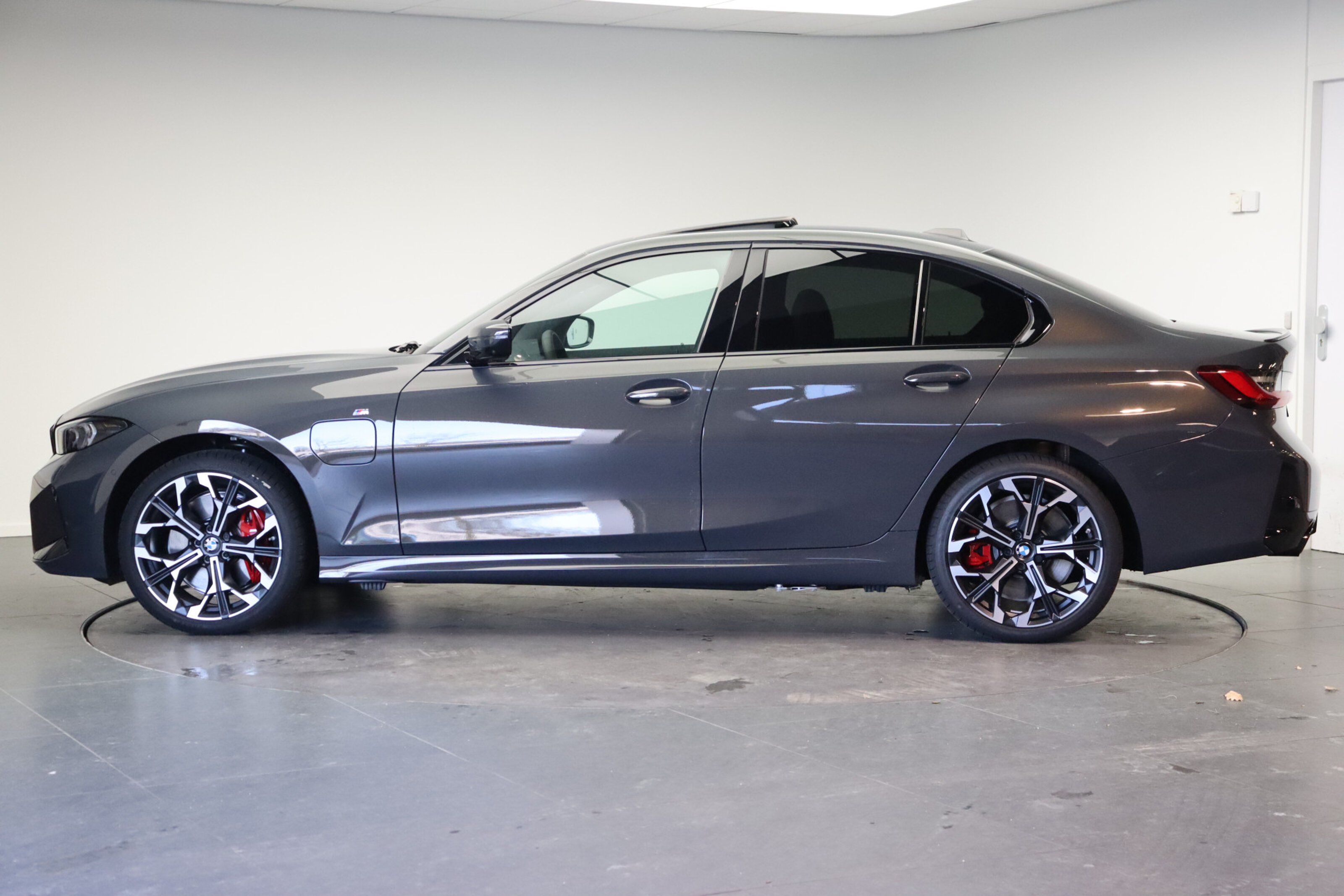 BMW 3 Serie 330e M Sport Automaat