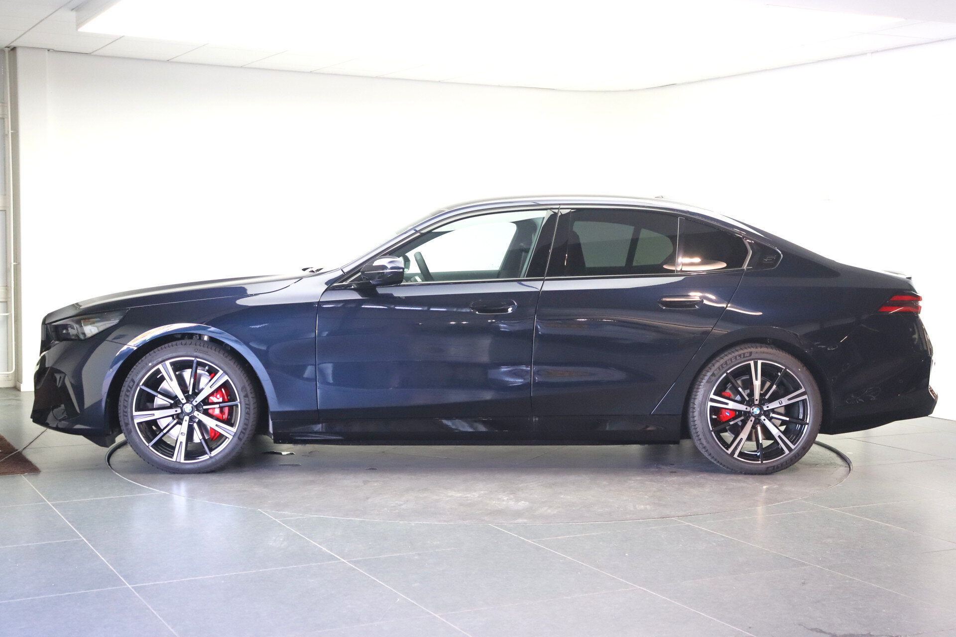 BMW i5 eDrive40 M Sport - Afbeelding 2