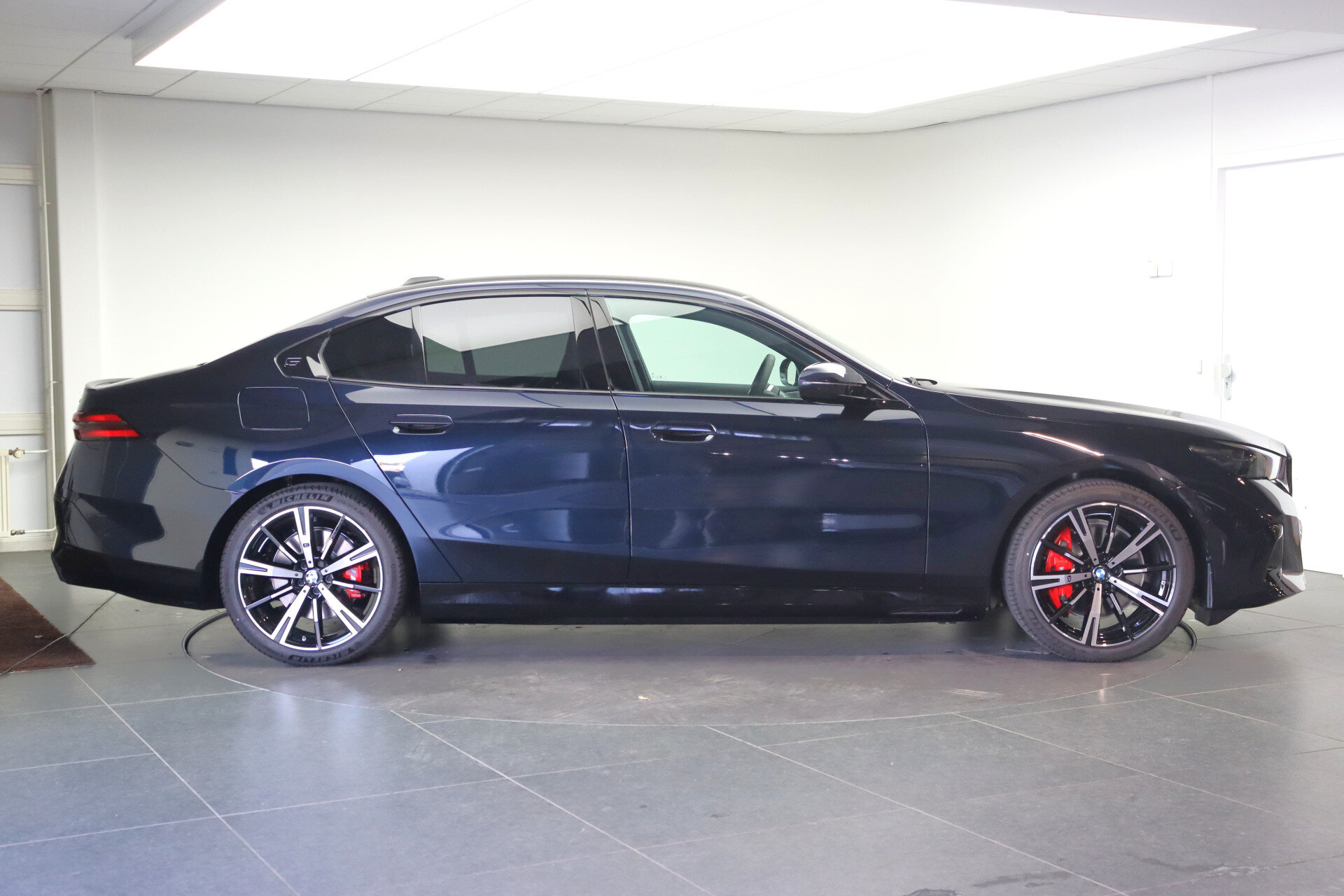 BMW i5 eDrive40 M Sport - Afbeelding 4