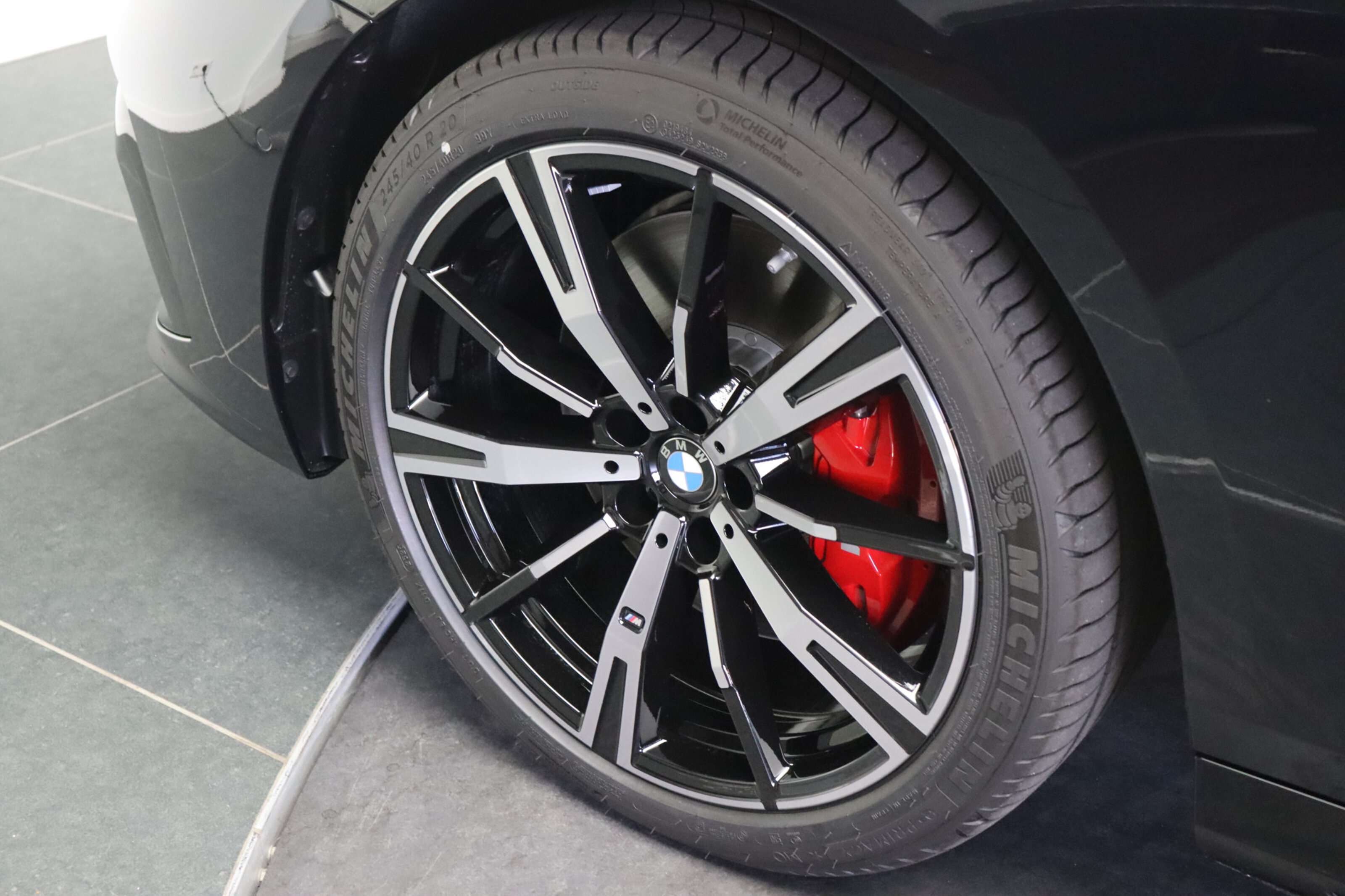 BMW i5 6