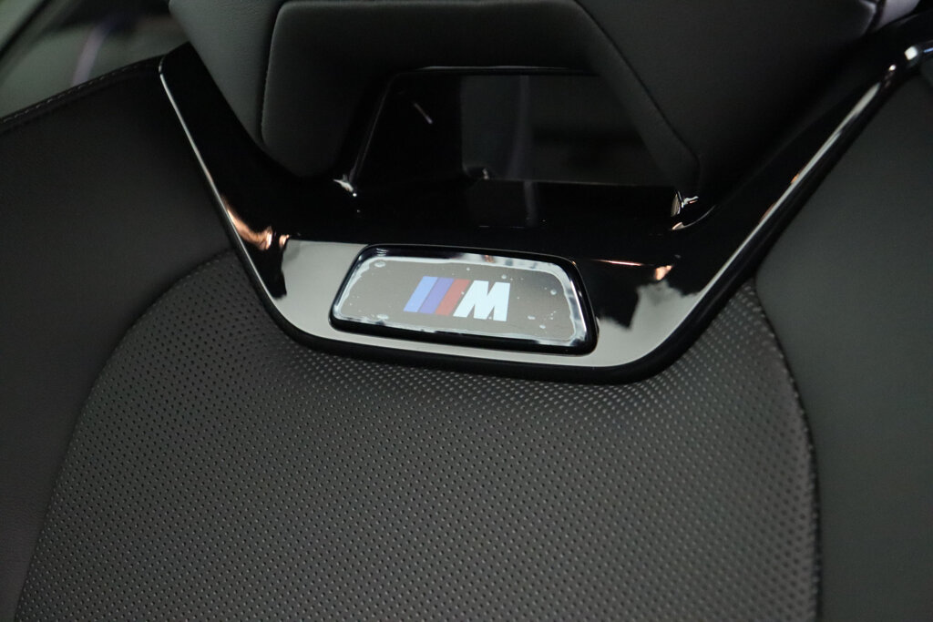 BMW i5 12