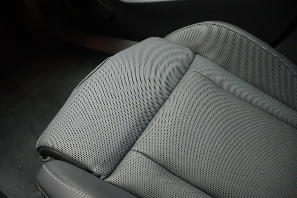 BMW i5 24