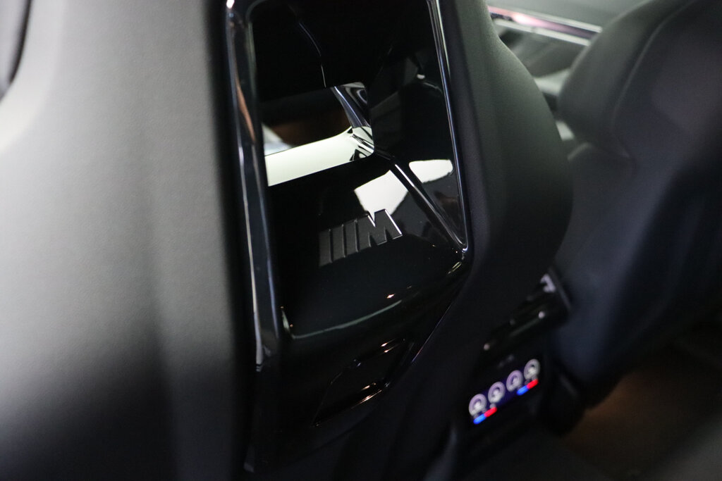 BMW i5 29