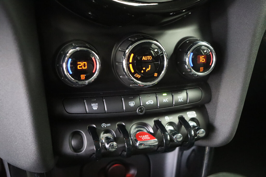 MINI Cooper 17