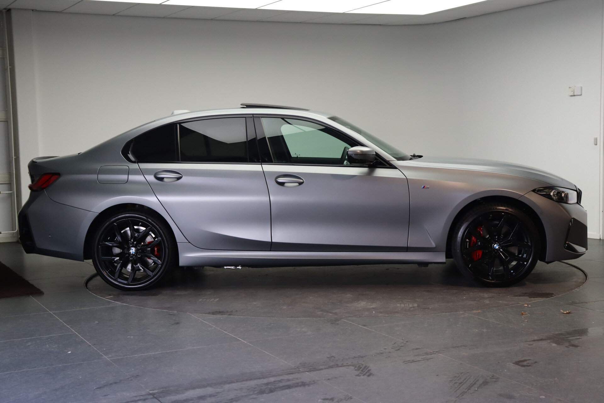 BMW 3 Serie 330e M Sport Automaat - Afbeelding 4