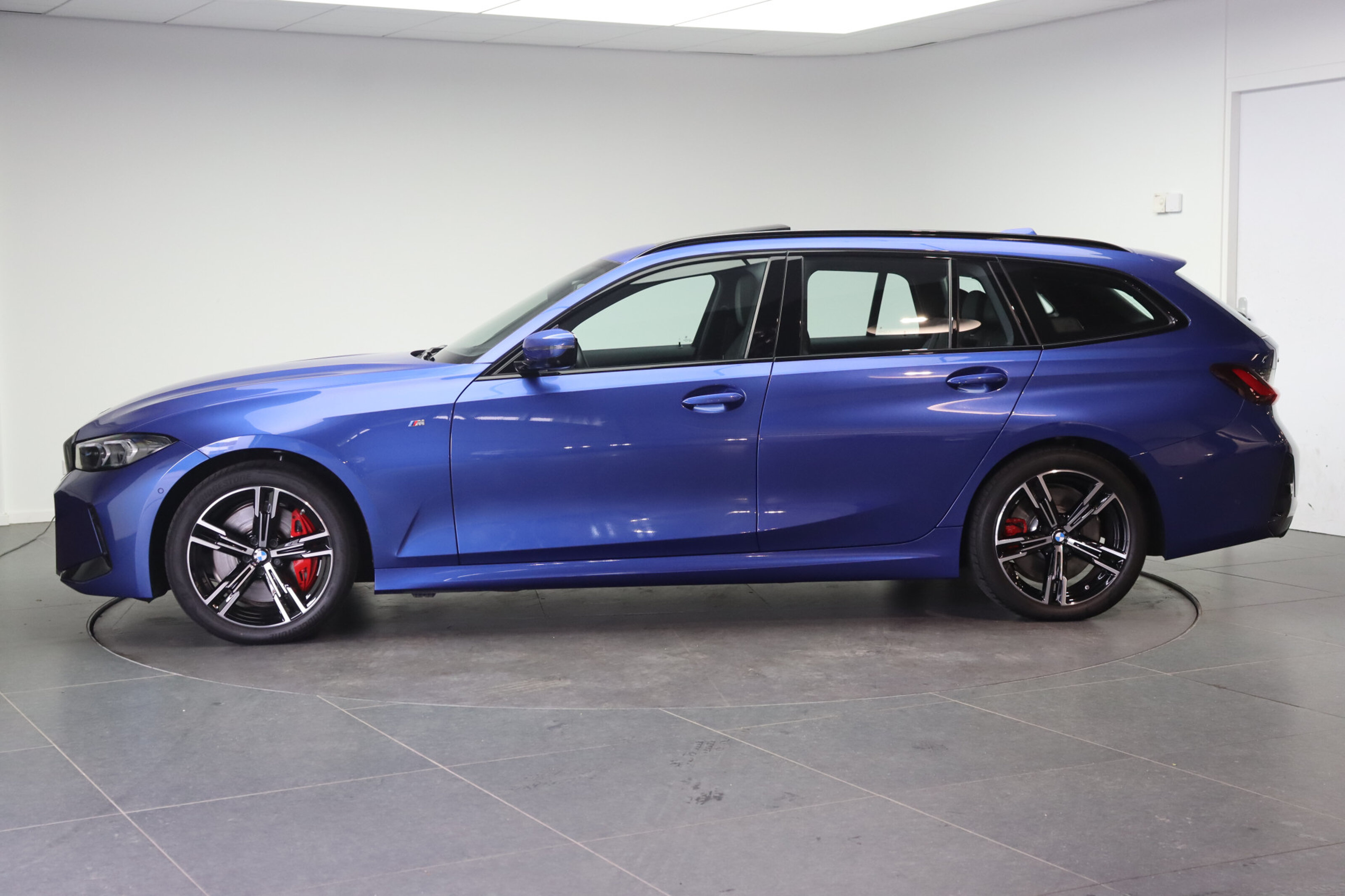 BMW 3 Serie Touring 330i xDrive High Executive M Sport Automaat