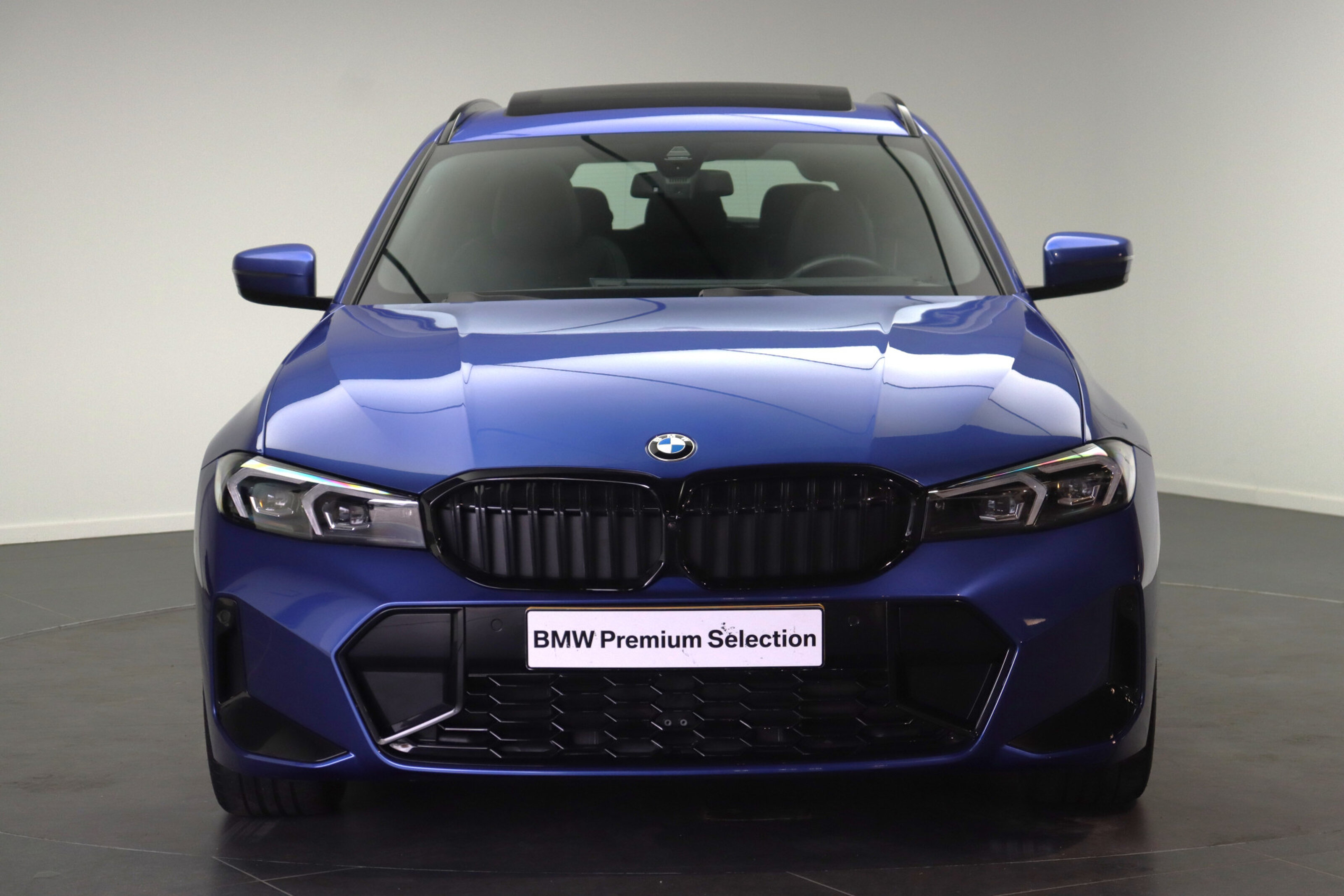 BMW 3 Serie Touring 330i xDrive High Executive M Sport Automaat
