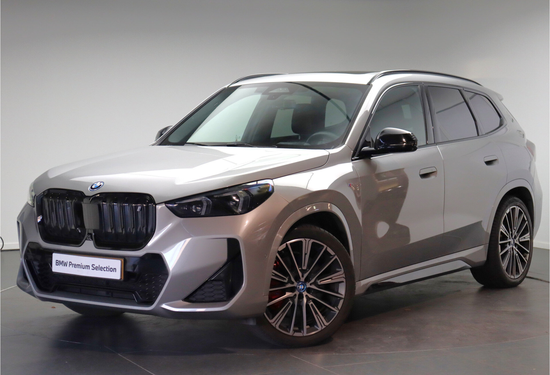 BMW iX1 xDrive30 High Executive M Sport