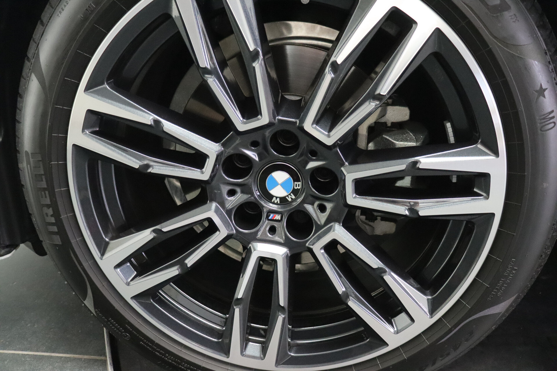 BMW 5 Serie Touring 530e M Sport Automaat - Afbeelding 5