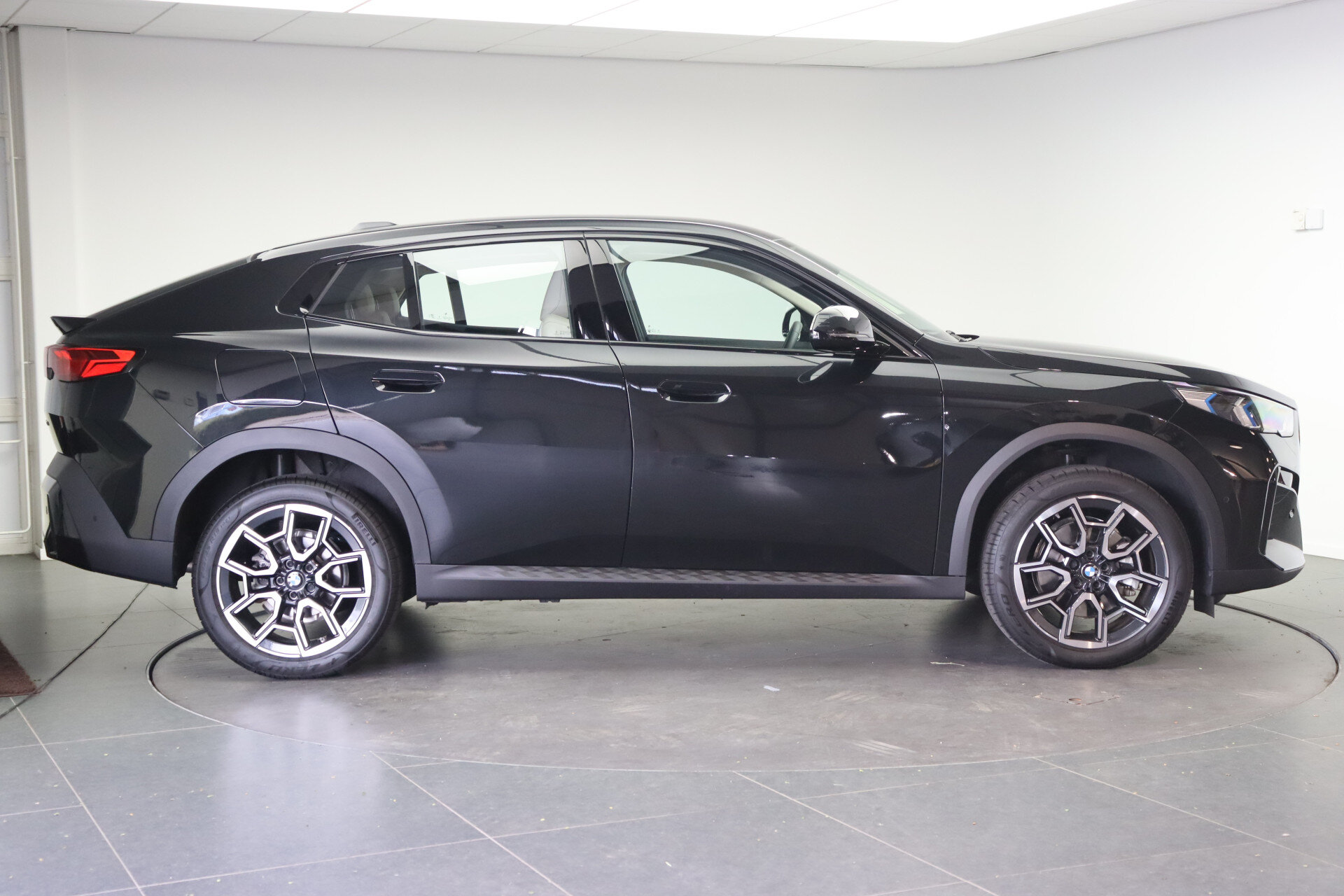 BMW X2 sDrive20i Automaat - Afbeelding 4