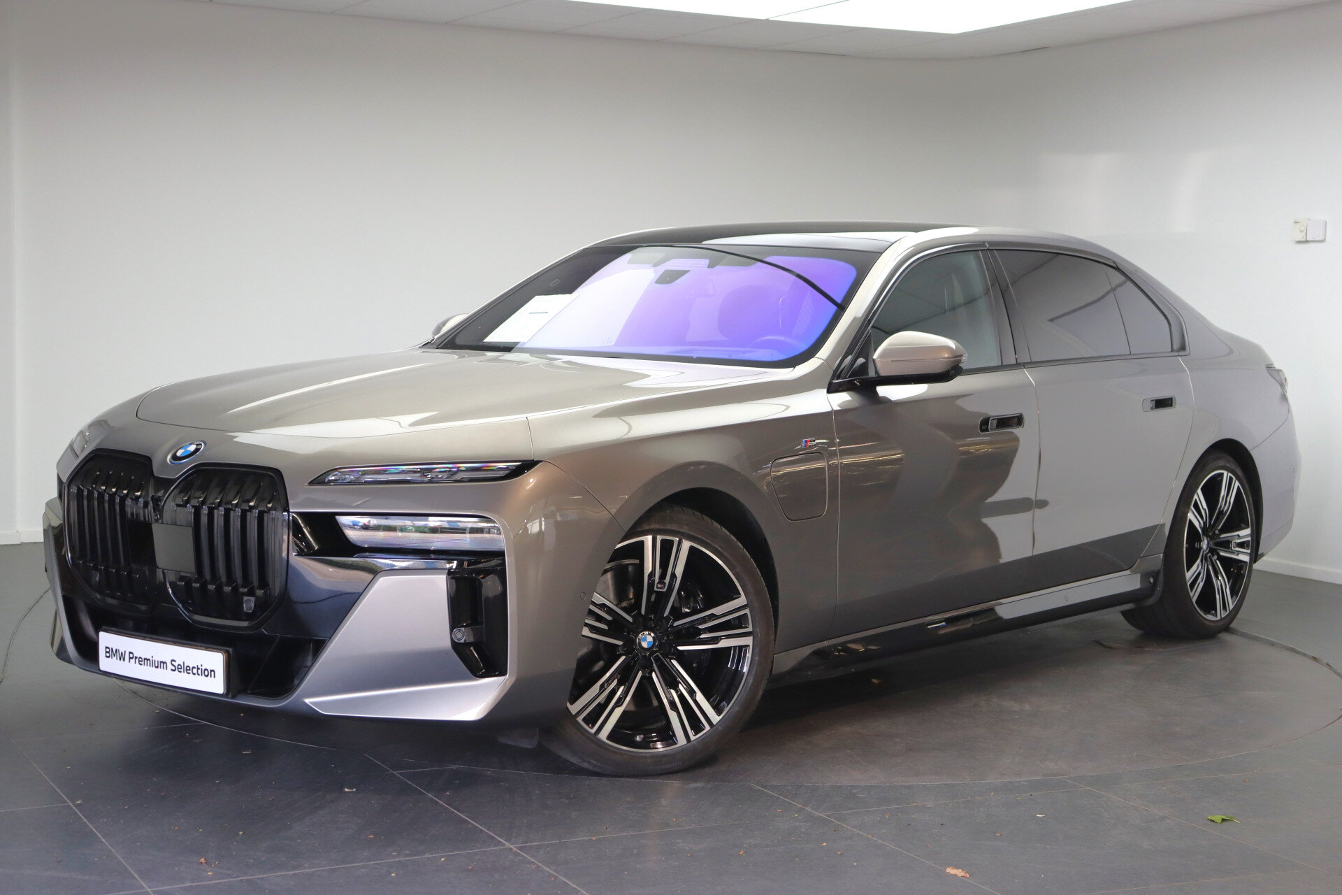 BMW 7 Serie 750e xDrive High Executive M Sport Automaat