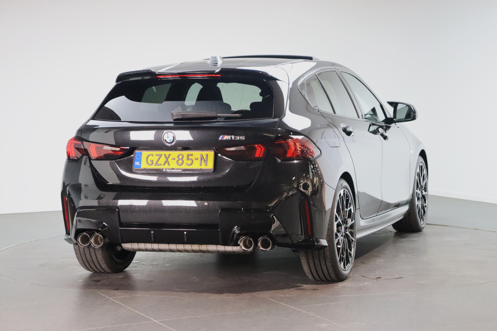 BMW 1 Serie M135 xDrive High Executive Automaat - Afbeelding 3
