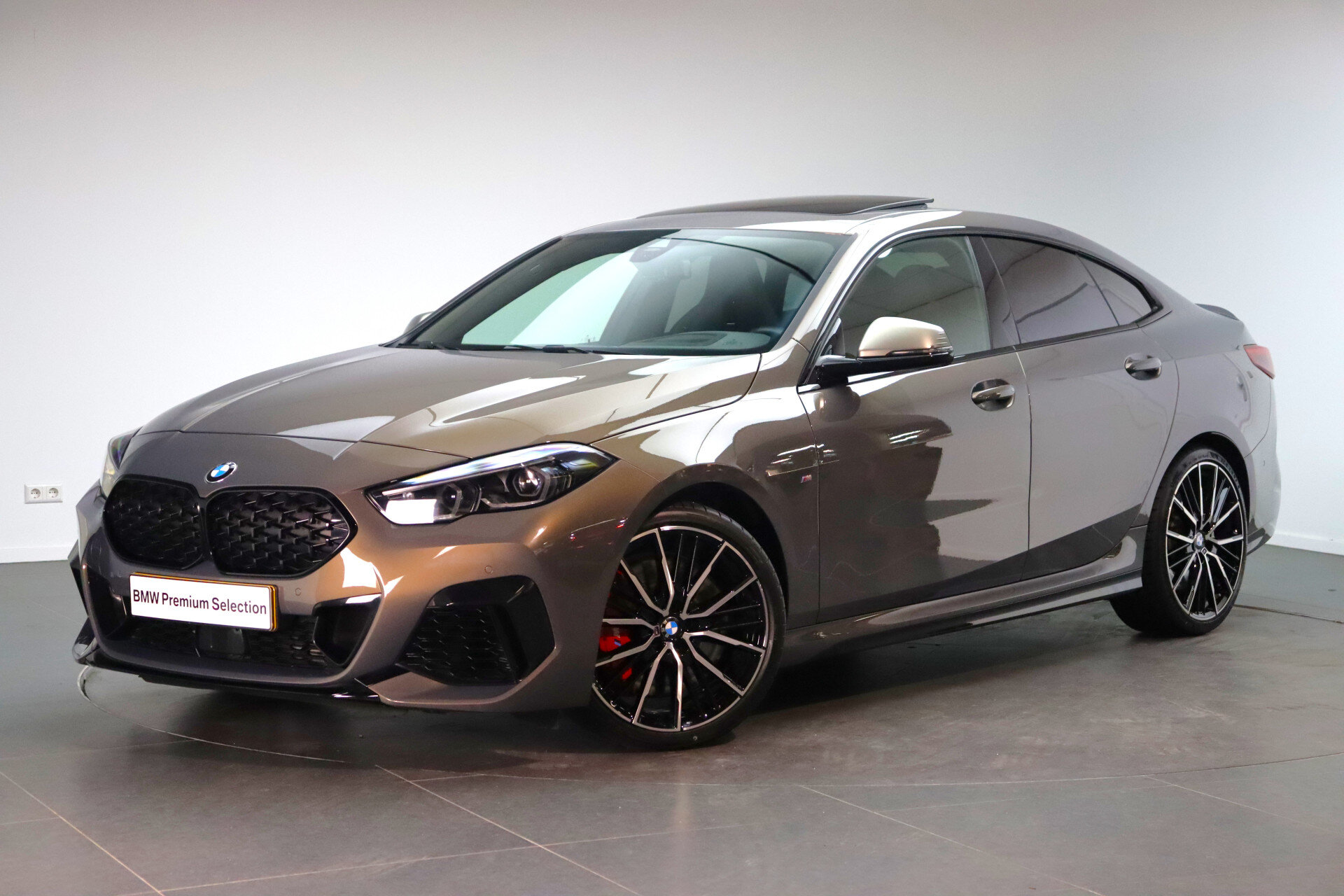 BMW 2 Serie Gran Coupé M235i xDrive High Executive Automaat