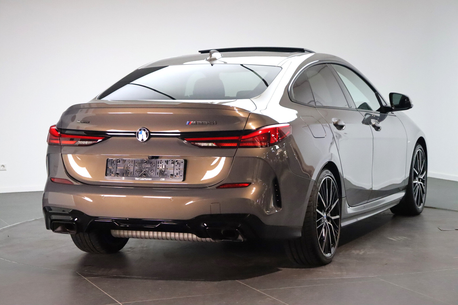 BMW 2 Serie Gran Coupé M235i xDrive High Executive Automaat - Afbeelding 3