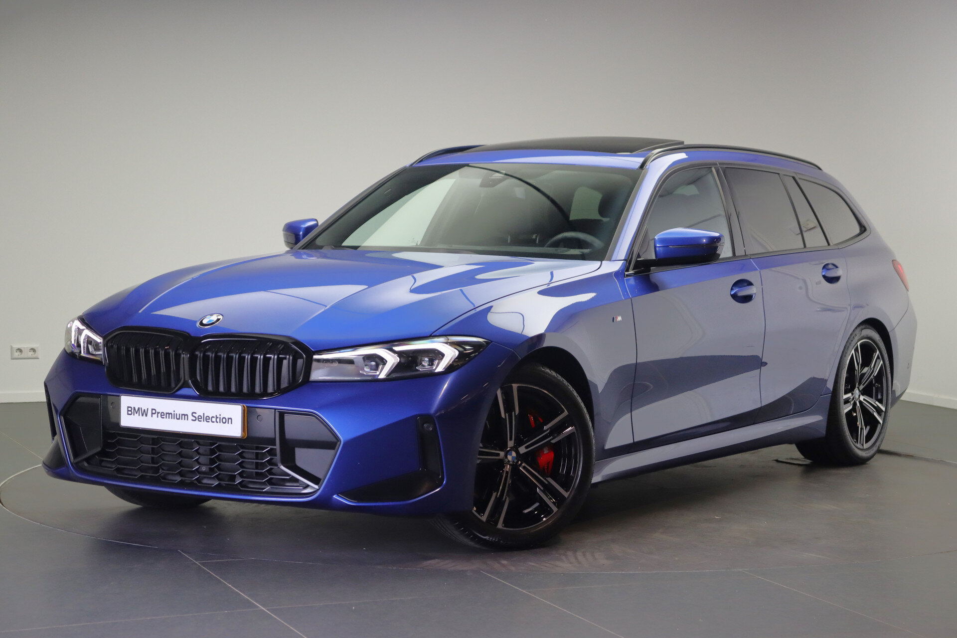 BMW 3 Serie Touring 318i High Executive M Sport Automaat