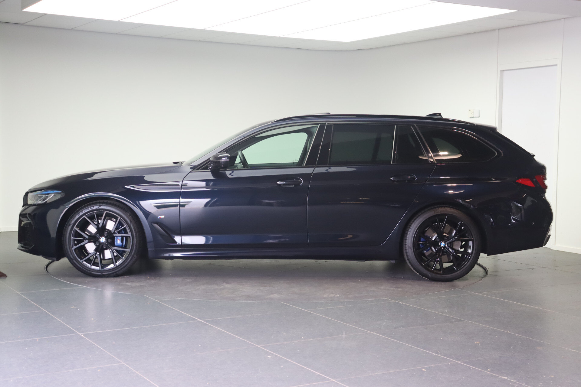 BMW 5 Serie Touring 530i High Executive M Sport Automaat - Afbeelding 2