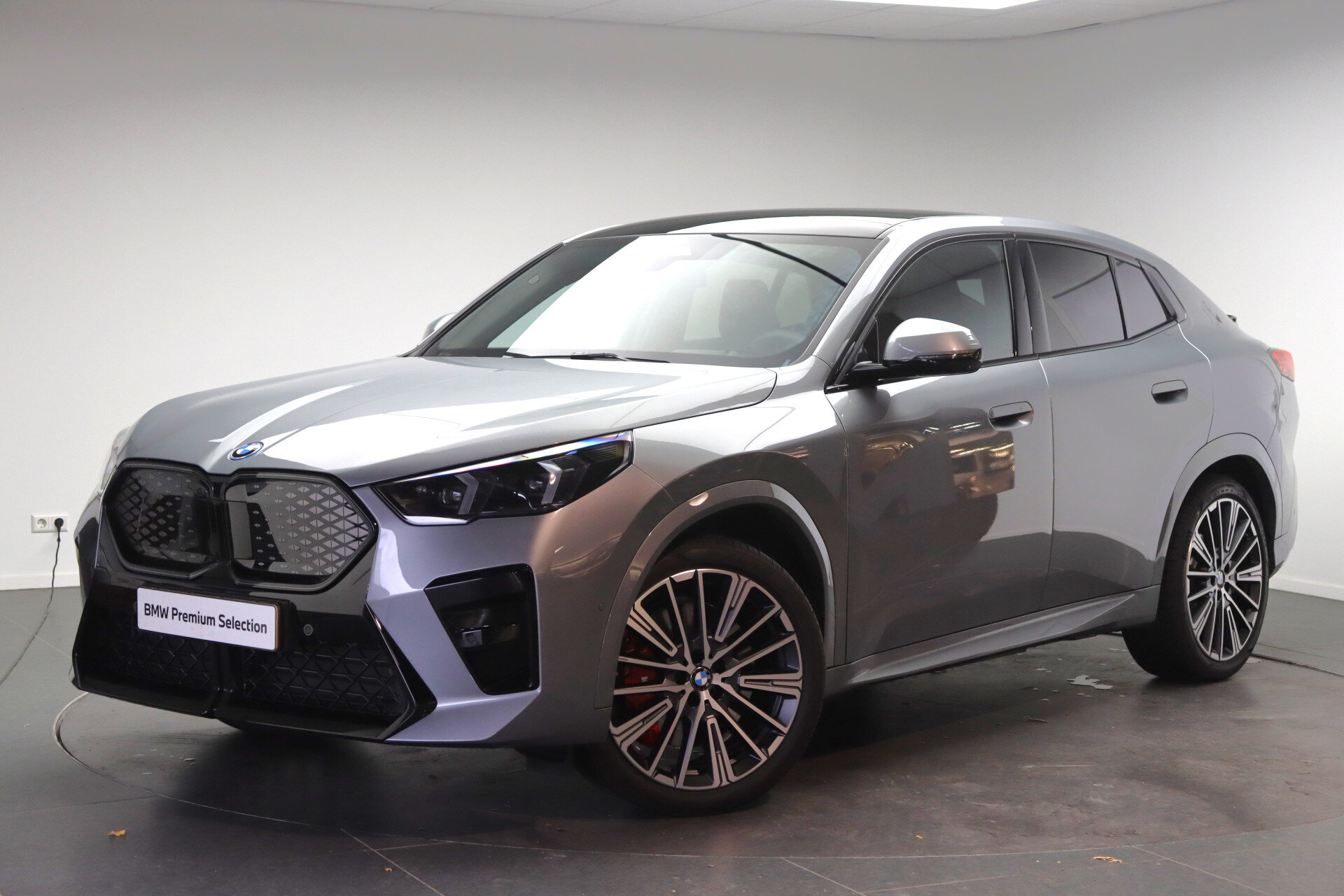 BMW iX2 eDrive20 High Executive M Sport